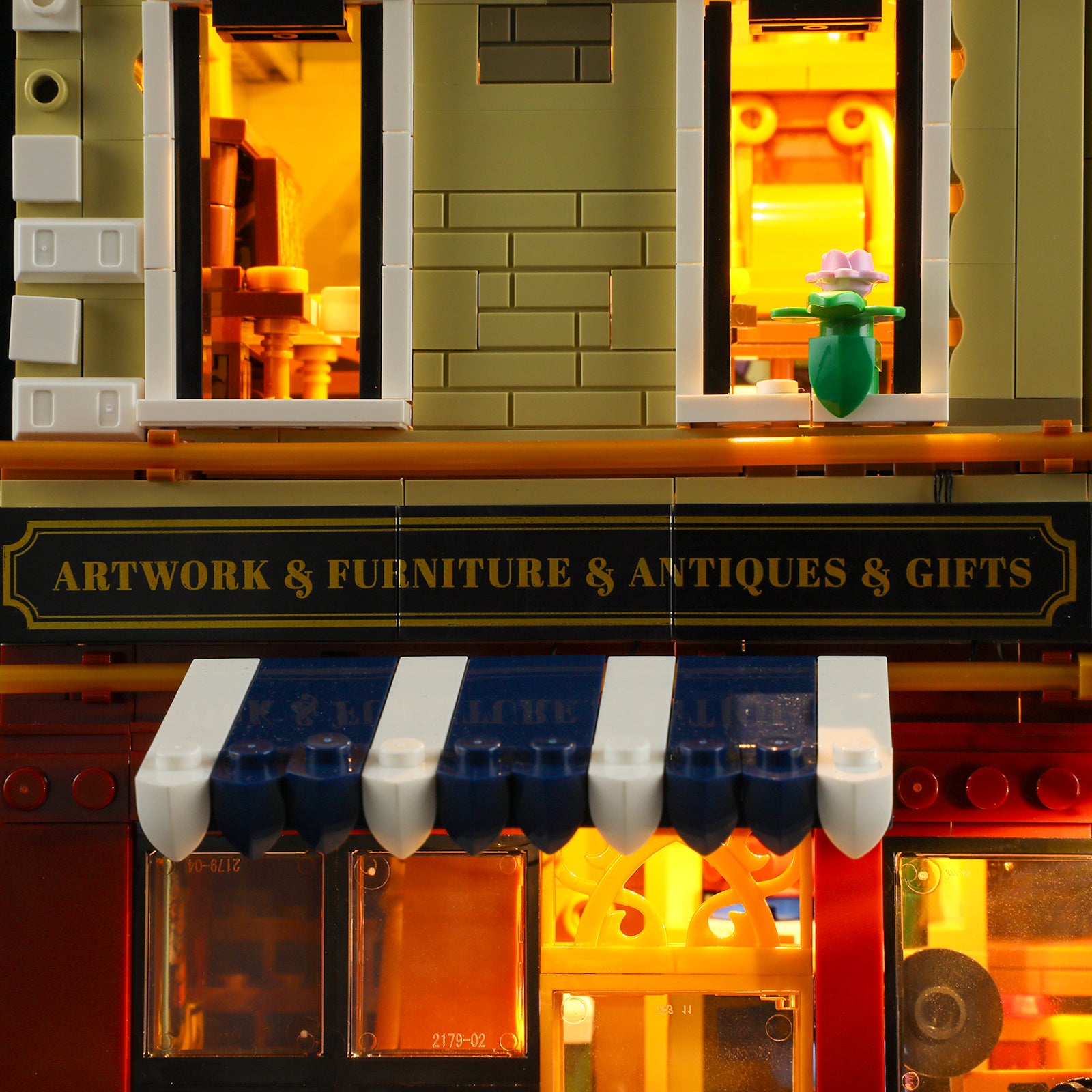 FUNWHOLE - Antique Store (Antique Co.) 2847PCS - Building Block Toy- USA(Ship to USA)