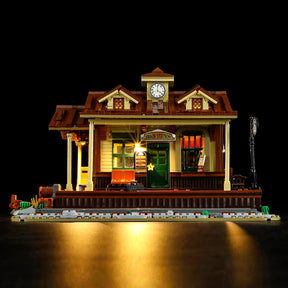 FUNWHOLE - West Train Station 1974PCS - Building Block Toy- USA (Ship to USA)